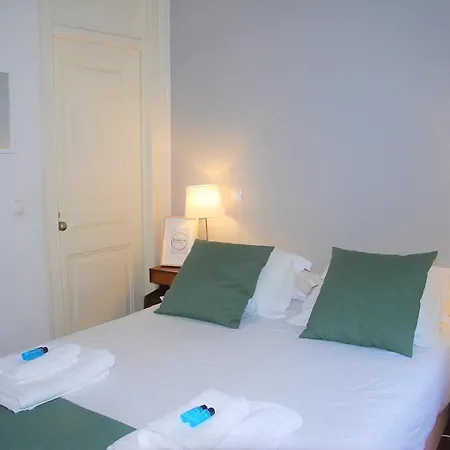 Lägenhet Sunny, And Comfy Ap. In Av. Da Liberdade Lisboa