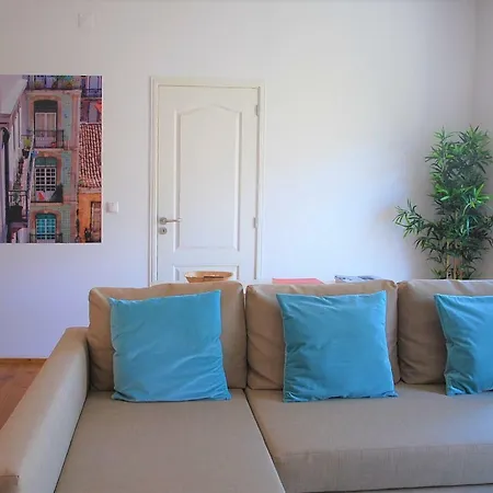 Sunny, And Comfy Ap. In Av. Da Liberdade Lisboa