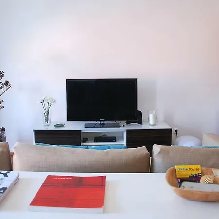 Sunny, And Comfy Ap. In Av. Da Liberdade * リスボン