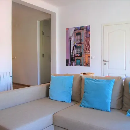 Daire Sunny, And Comfy Ap. In Av. Da Liberdade