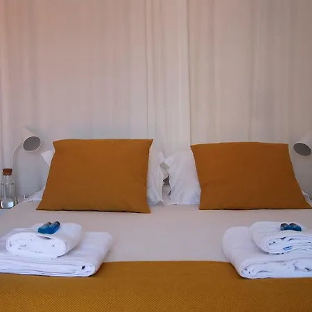 Sunny, And Comfy Ap. In Av. Da Liberdade *