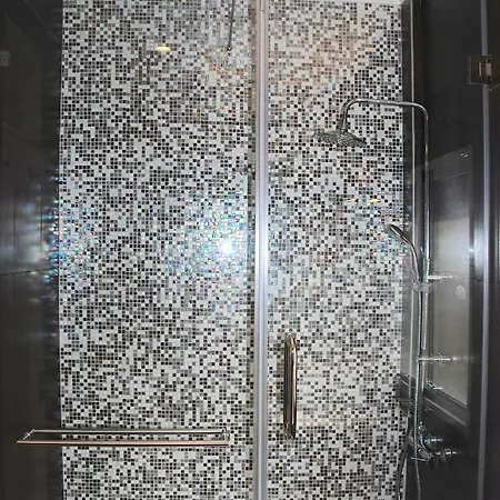 Sunny, And Comfy Ap. In Av. Da Liberdade リスボン