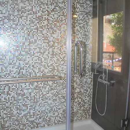 Sunny, And Comfy Ap. In Av. Da Liberdade リスボン