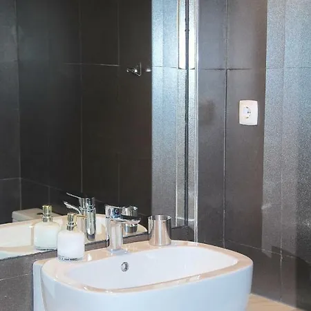 Daire Sunny, And Comfy Ap. In Av. Da Liberdade *