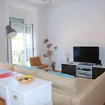 Sunny, And Comfy Ap. In Av. Da Liberdade Lisboa