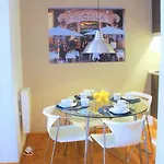 Sunny, And Comfy Ap. In Av. Da Liberdade شقة Lisboa