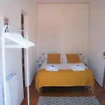 Sunny, And Comfy Ap. In Av. Da Liberdade
